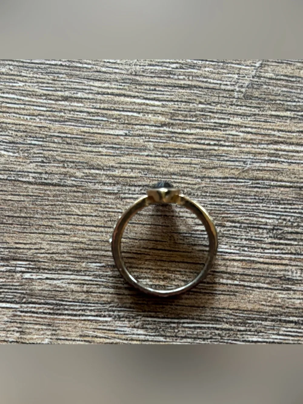 Vintage women’s size 10 marquise-cut black center stone rhinestones metal ring